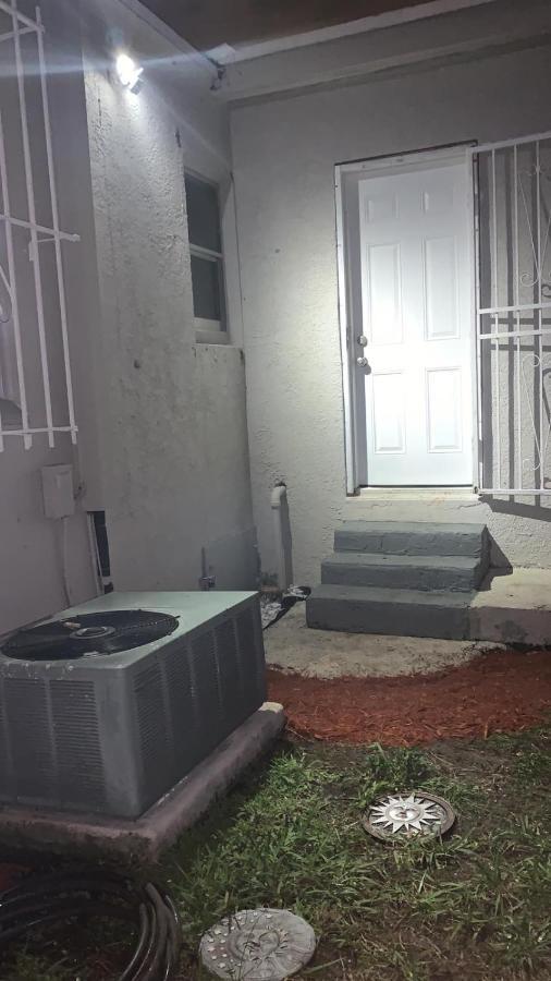Cute, Cozy Mother-In-Law Suite In The Heart Of Miami Exterior photo